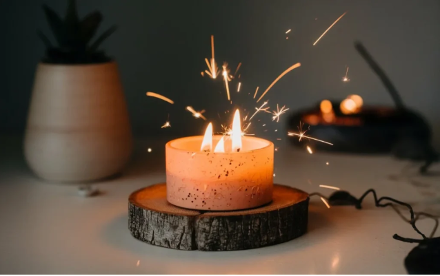 The Sparkspitter Candle: A Stunning Fusion of Elegance and Magic